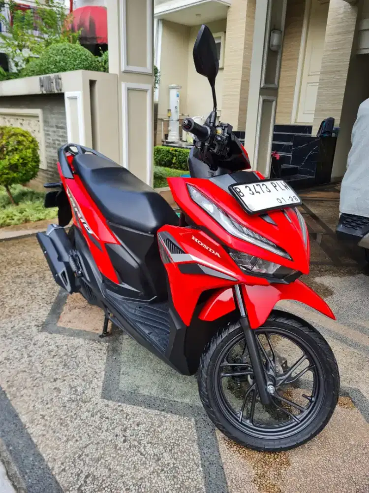 Honda Vario 125 CBS Red