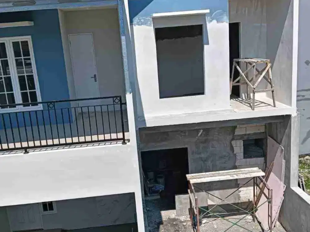 Di jual rumah 2 lantai Surabaya