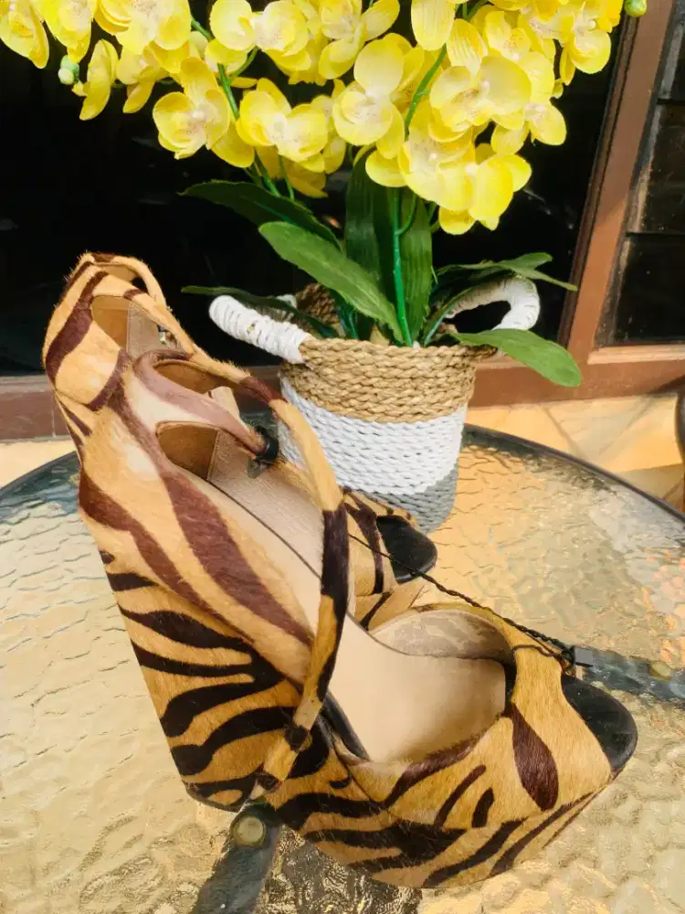 Sepatu high heels Zara Women Original