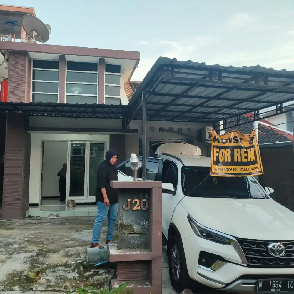 Disewakan rumah cluster pandanaran Hills, strategis dan bebas banjir