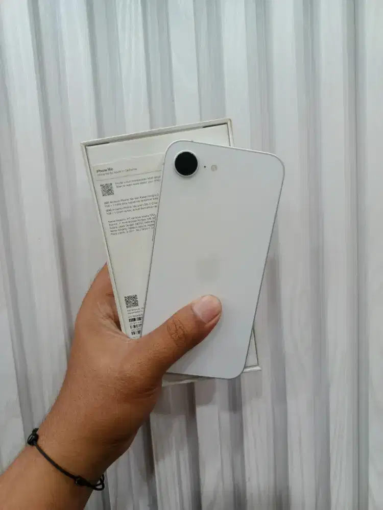 iPhone 16e 128Gb iBox Garansi Meii 2027