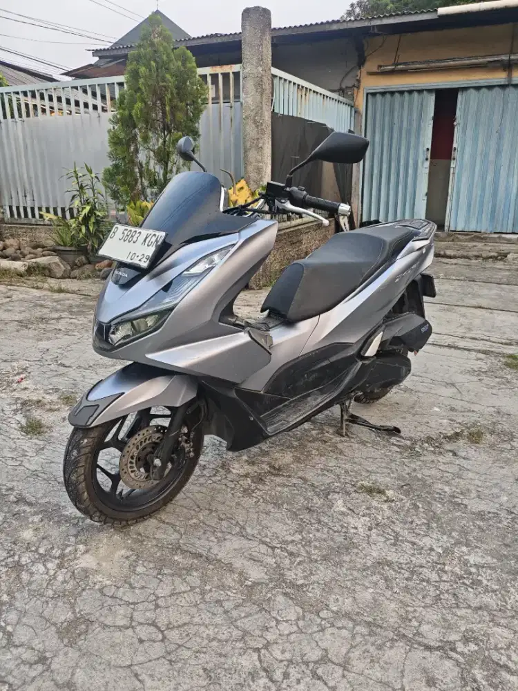 1UNIT HONDA PCX SILVER