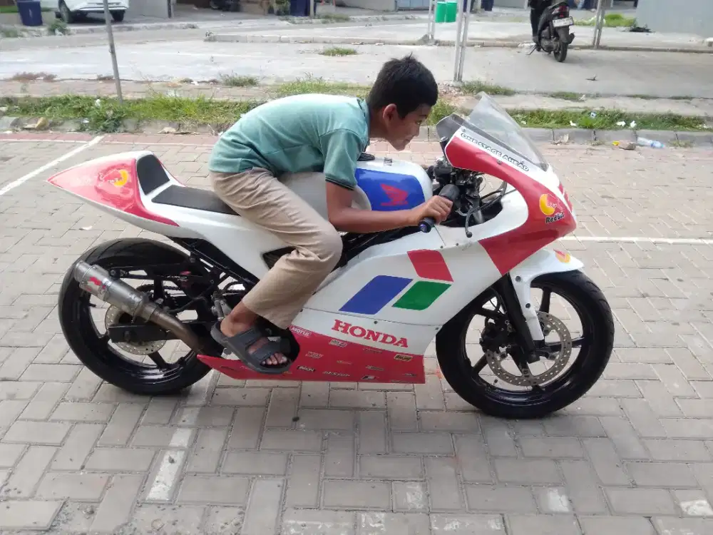 MotoGP Moto3 basic CBR 150R tahun 2015
