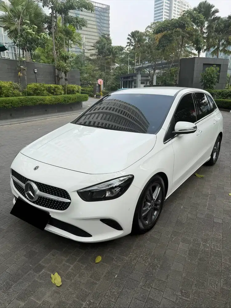 Mobil Simpanan Exclusive Mercy B200 - 2021