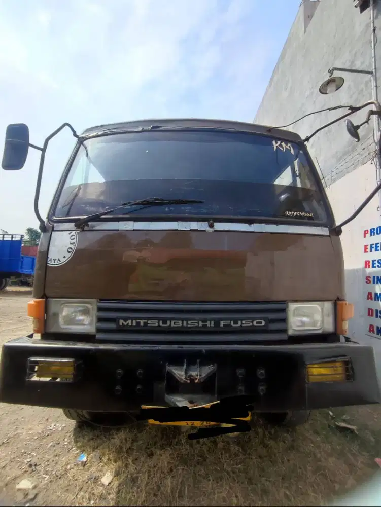 DIJUAL TRUK MITSUBISHI FUSO