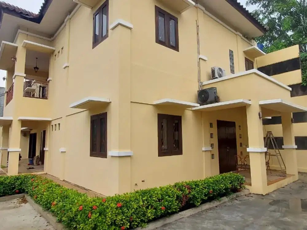 Dijual Rumah Megah Nan Elegan Dalam Komplek Perumahan di Duren Sawit, Jakarta Timur