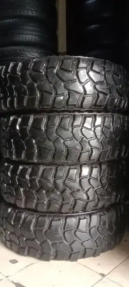 Ban MT komodo plus R 15 GT radial