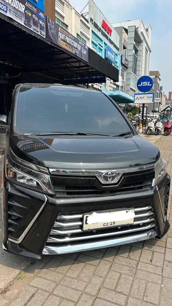 LOW KM 60Rb | Toyota Voxy 2017 | PEMAKAIAN PRIBADI