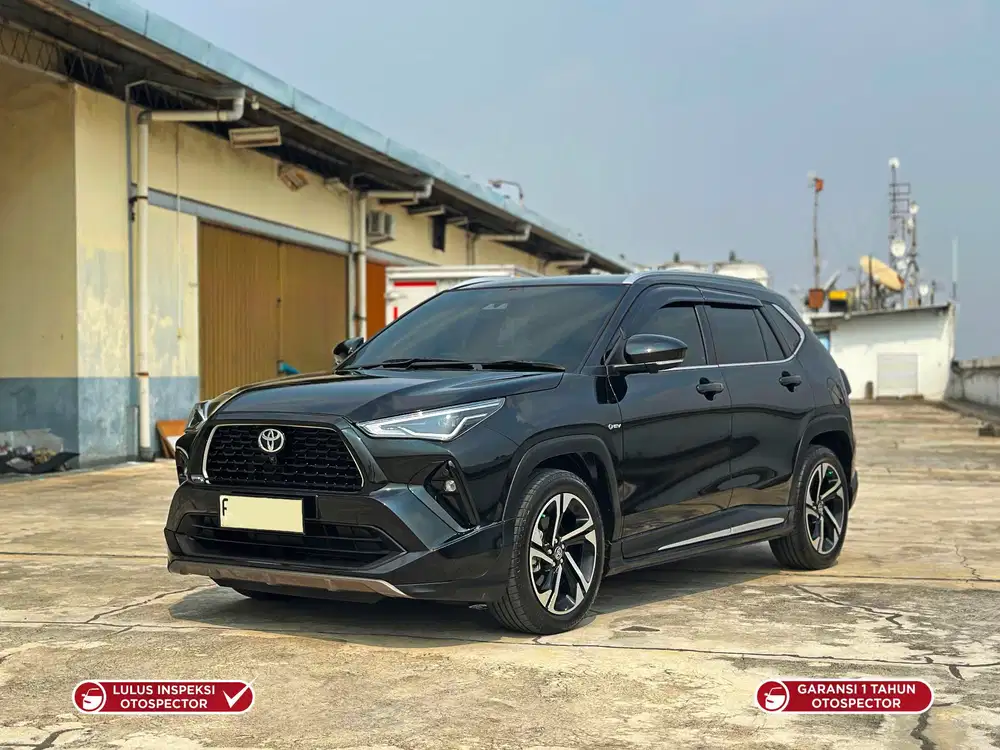 Dp 15jt Yaris Cross GR Hybrid 2023 S Hev hitam toyota matic tss bs TT