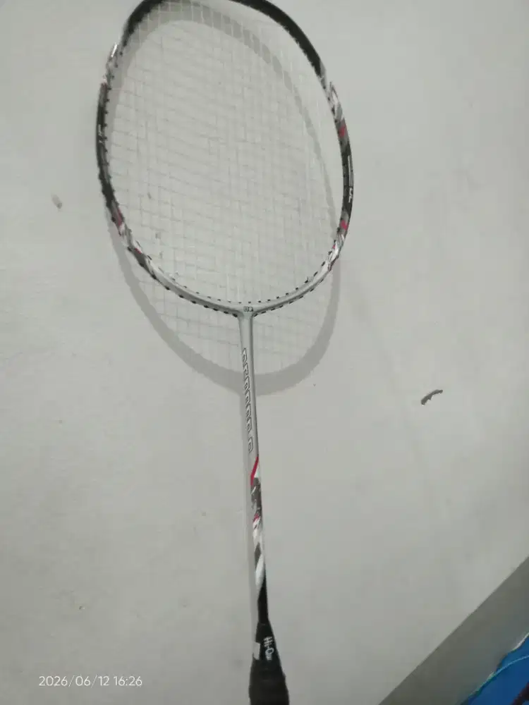 Dijual secepatnya RAKET BADM BADMINTON HI QUA REBORN 8