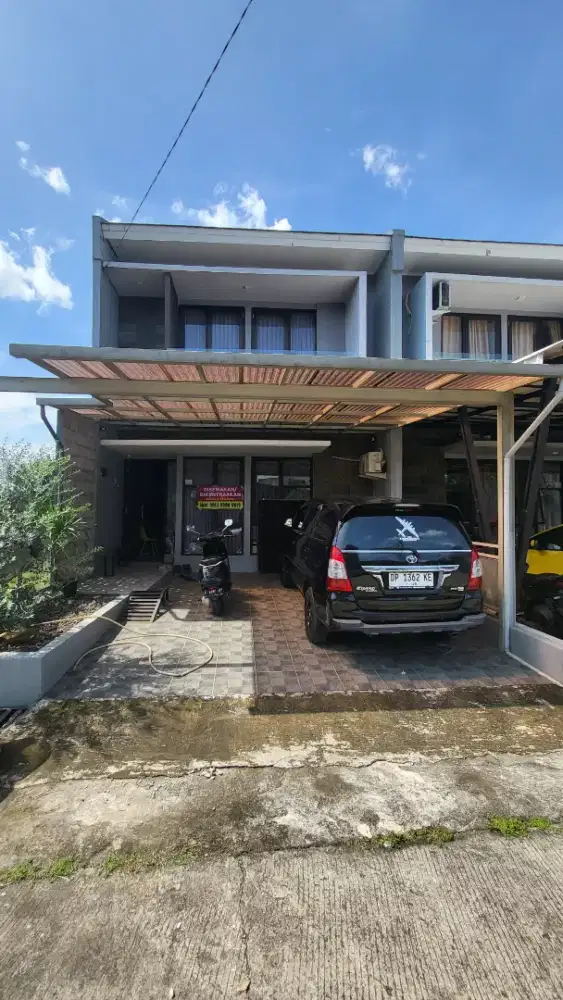 Rumah Minimalis Semi-Industrial Full Renov Di Graha Laras Sentul