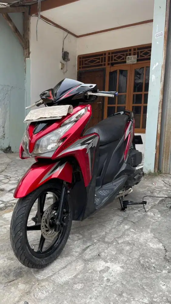 Vario 2013 kzr merah