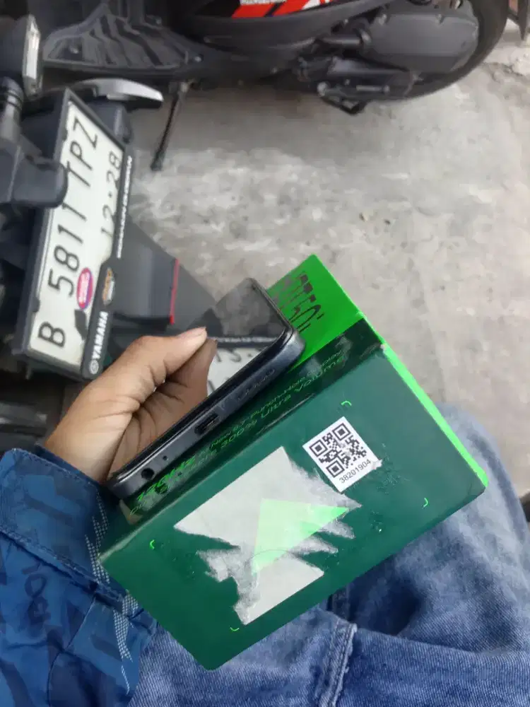 Infinix hot 50i 6/128