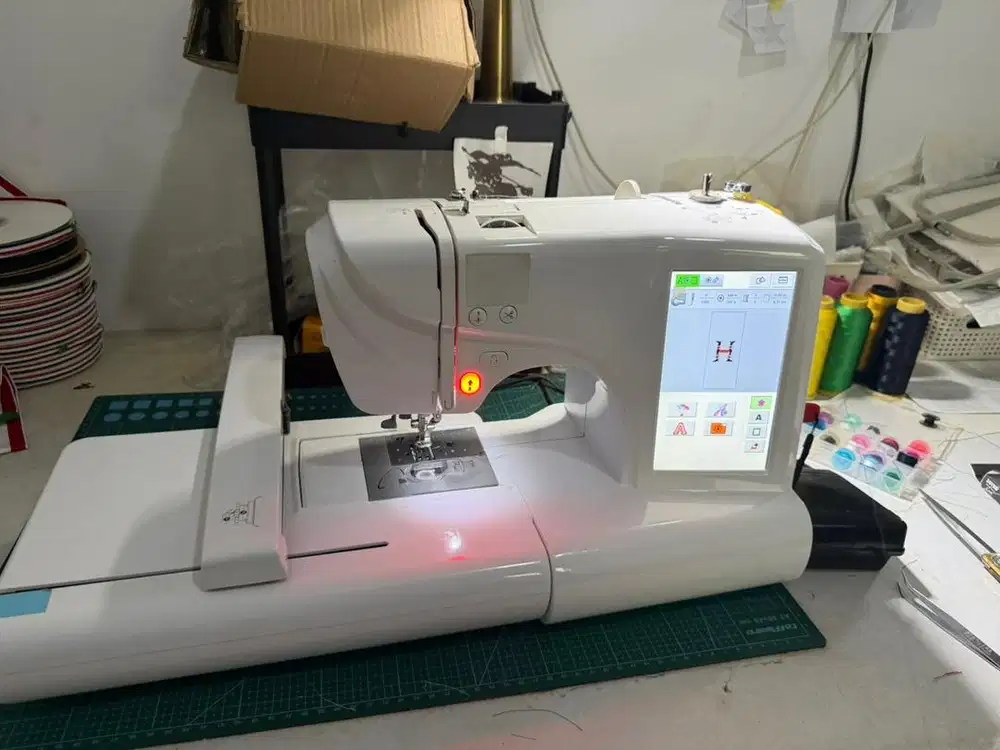 MESIN BORDIR KOMPUTER + JAHIT CNY E960 PORTABLE OTOMATIS E 960