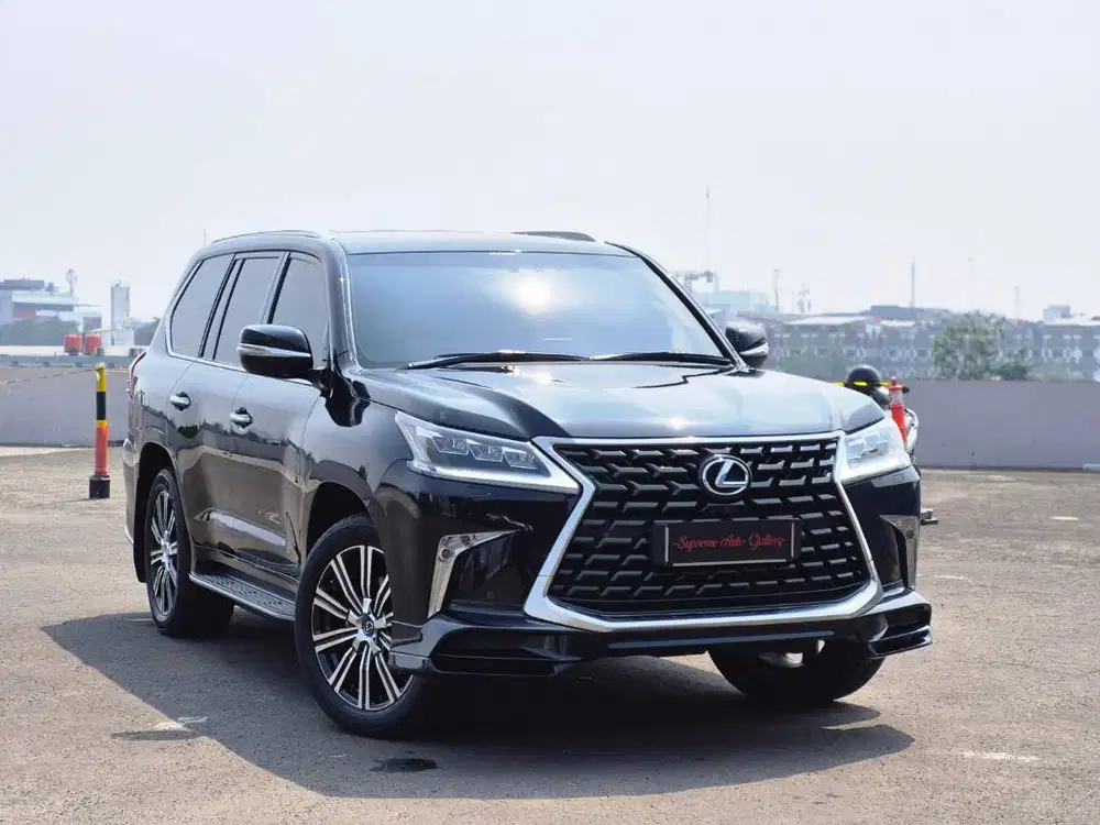 Lexus LX 570s F Sport 2021 Black on Black Odometer 28.000 km serv rec