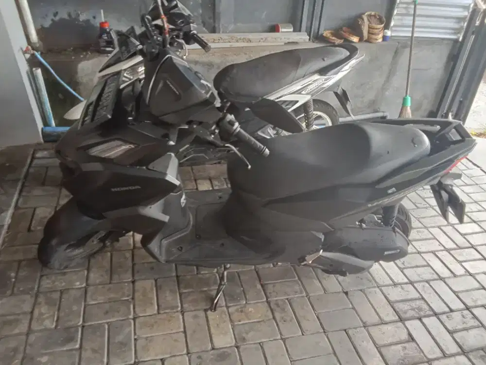 Jual cepat vario hitam 160 cc tahun 2022