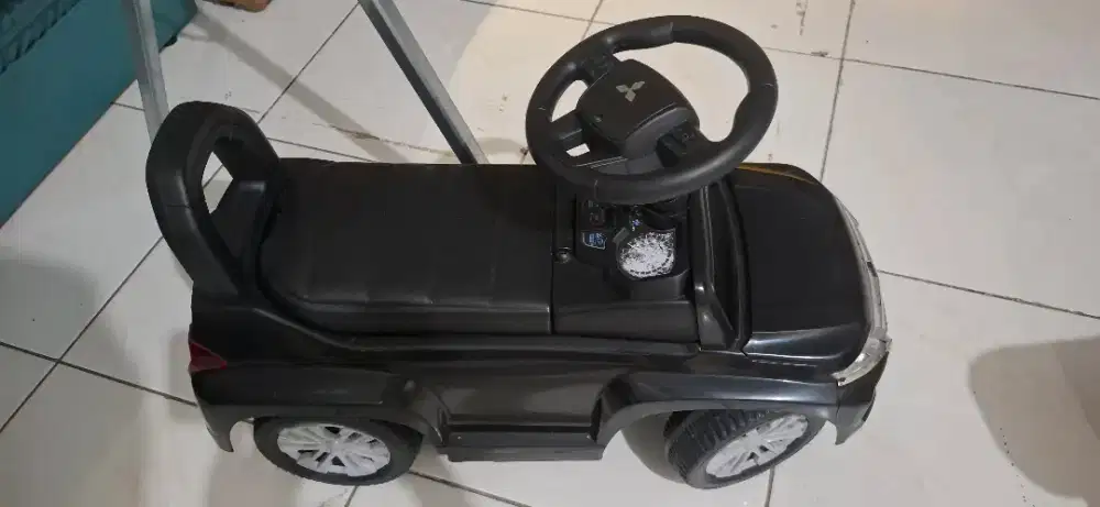 Mobil mobilan pajero