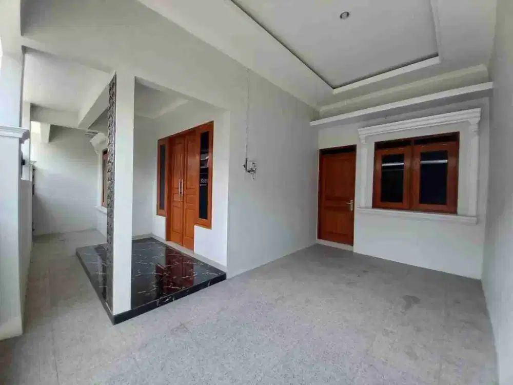 Dijual rumah baru di Waru gebtan sukoharjo