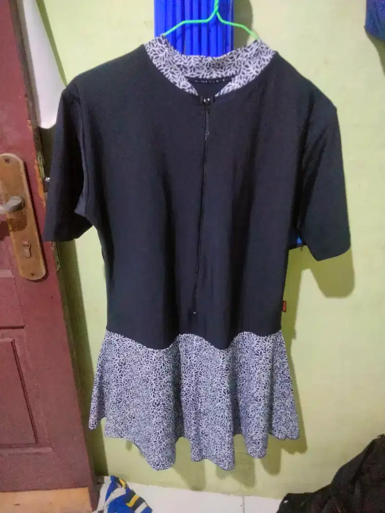 dijual baju renang masih baru