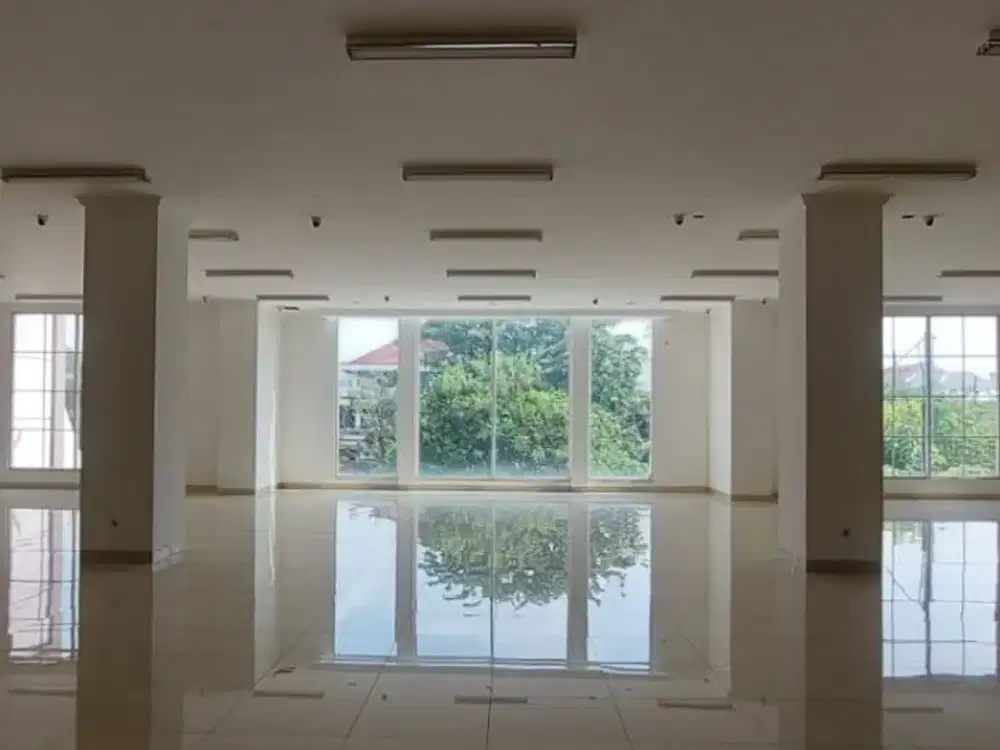 BANGUNAN BARU *JEMURSARI*LIFT SCHINDLER, Hadap utara, Listrik 41.500 kva 18 unit AC