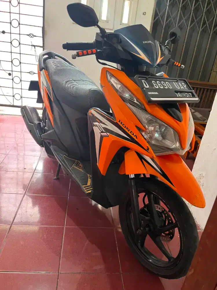 Vario 125cc kzr orenge lengkap 1 full 1 tahun