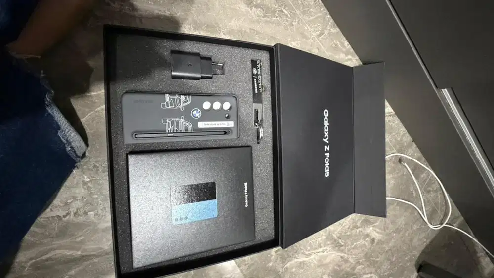 Samsung Galaxy z Fold 5 special edition BMW