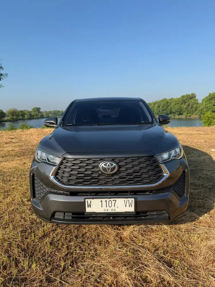 Toyota Innova Zenix V cvt 2022. ORISINIL ISTIMEWA