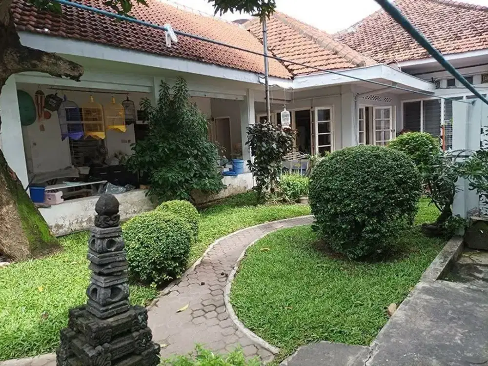 RUMAH KAPUAS, SURABAYA PUSAT*Hadap Timur