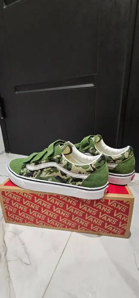 RARE! Vans oldschool JAPAN EXCLUSIVE velcro hijau size 11 / 44.5 BNIB