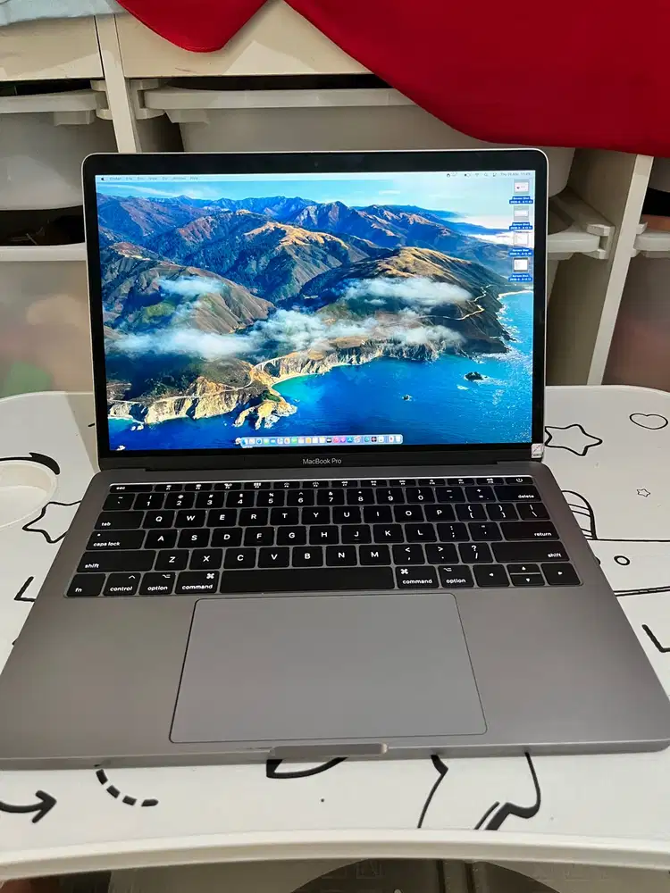 Dijual Macbook Pro Retina Display 2017 NTB i7/256 13 inch