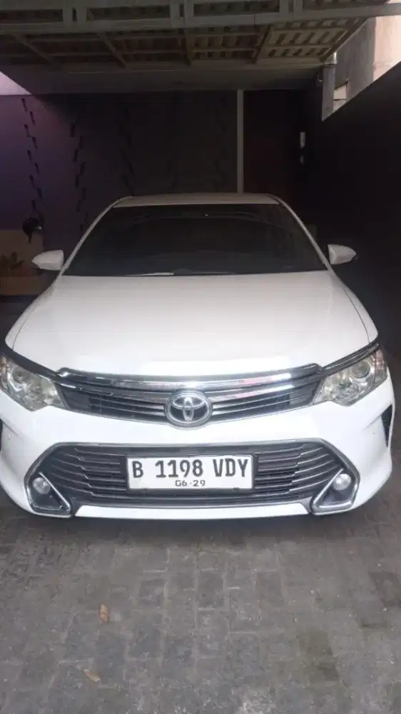 Camry type V tahun 2015