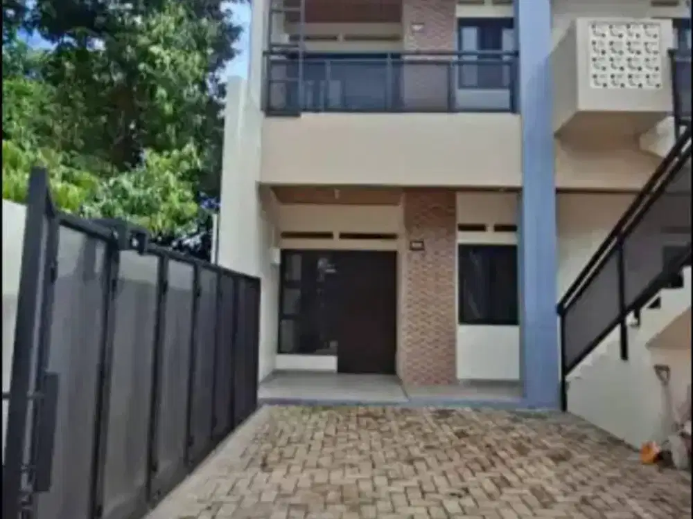 Disewakan rumah baru maharoni Beji timur Depok