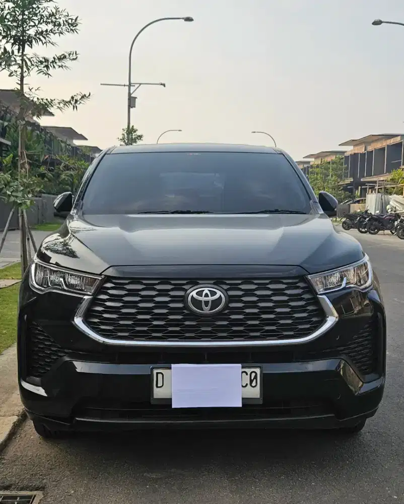 Mobil Toyota Inova Zenic type V thn 2023
