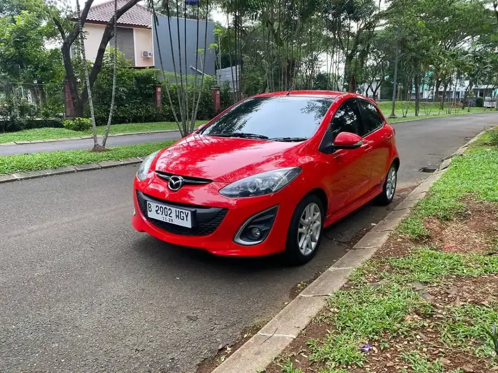 MAZDA 2 R 1,5 A/T 2013