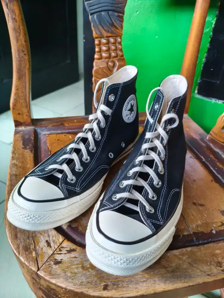 Sepatu Converse 70's High size 42