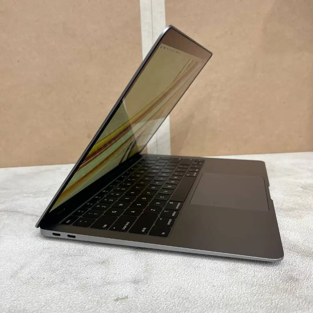 MacBook Air Retina 13 inch 2018 RAM 8GB SSD 128GB
