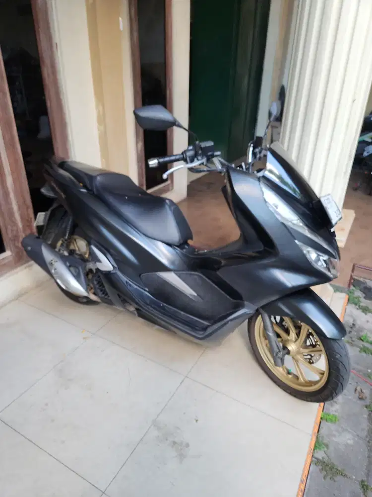 Pcx 160 cbs hitam doff velg emas 2020 gbm