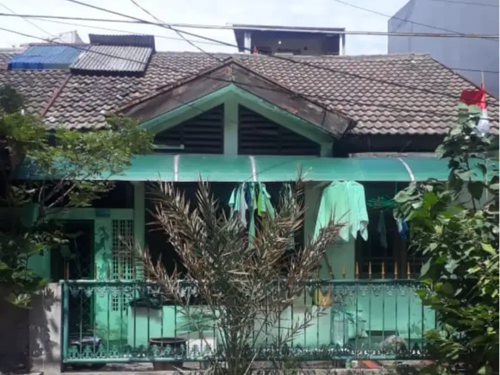 JUAL Rumah di Grogol Petamburan  – Luas Tanah 167,4 m2 Luas Bangunan 214 m2
