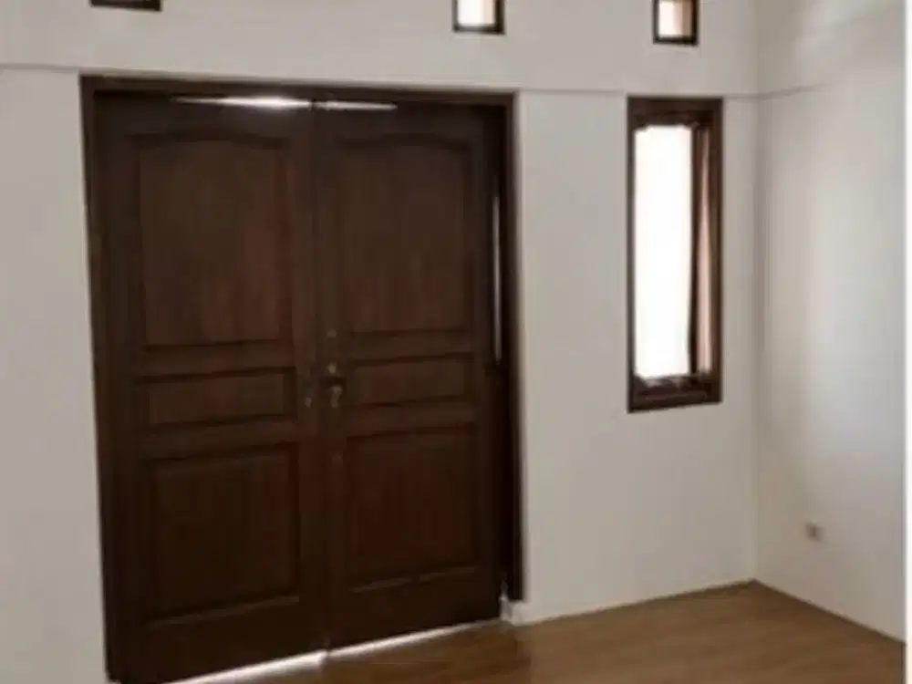 Rumah Strategis daerah Cihapit Bandung