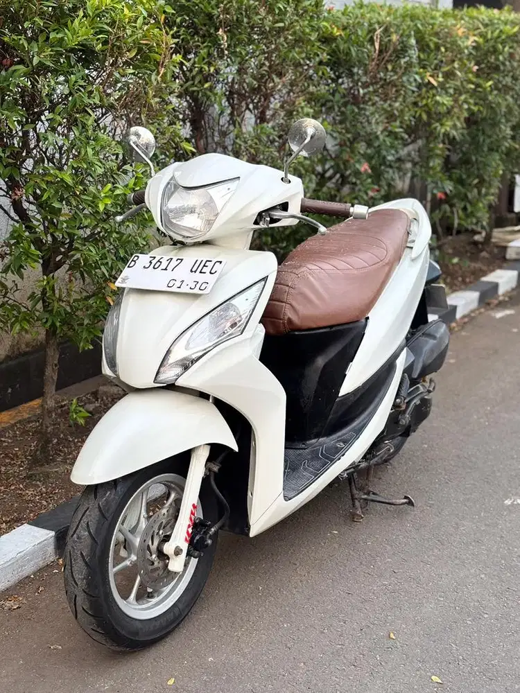 Honda Spacy FI (Kalcer) Helm in 110cc Putih / White Matic Velg Scoopy
