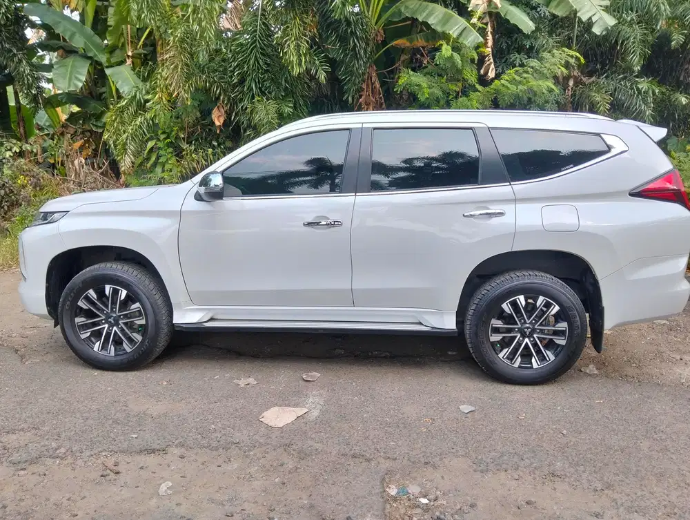 Pajero sport Dakar tahun 2022