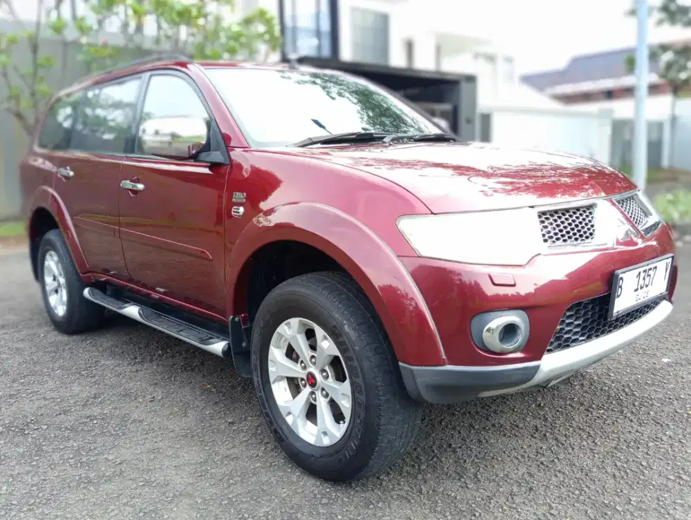 Mitsubisihi Pajero Sport Dakar 4x2 AT 2012 Merah Sgt Istimewa Sekali