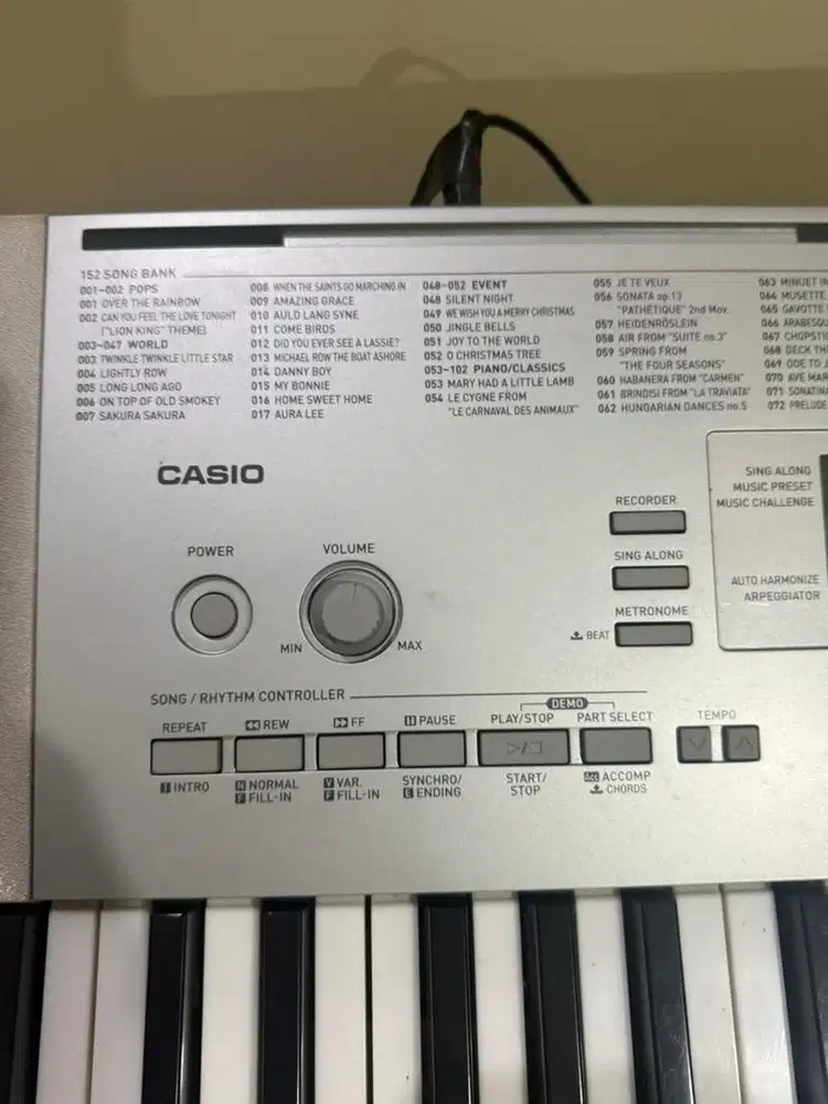 Jual keyboard murah kondisi mulus!