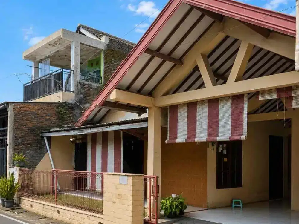 DIJUAL – Rumah 1 Lantai Strategis Lahan Luas Dekat Solo Baru