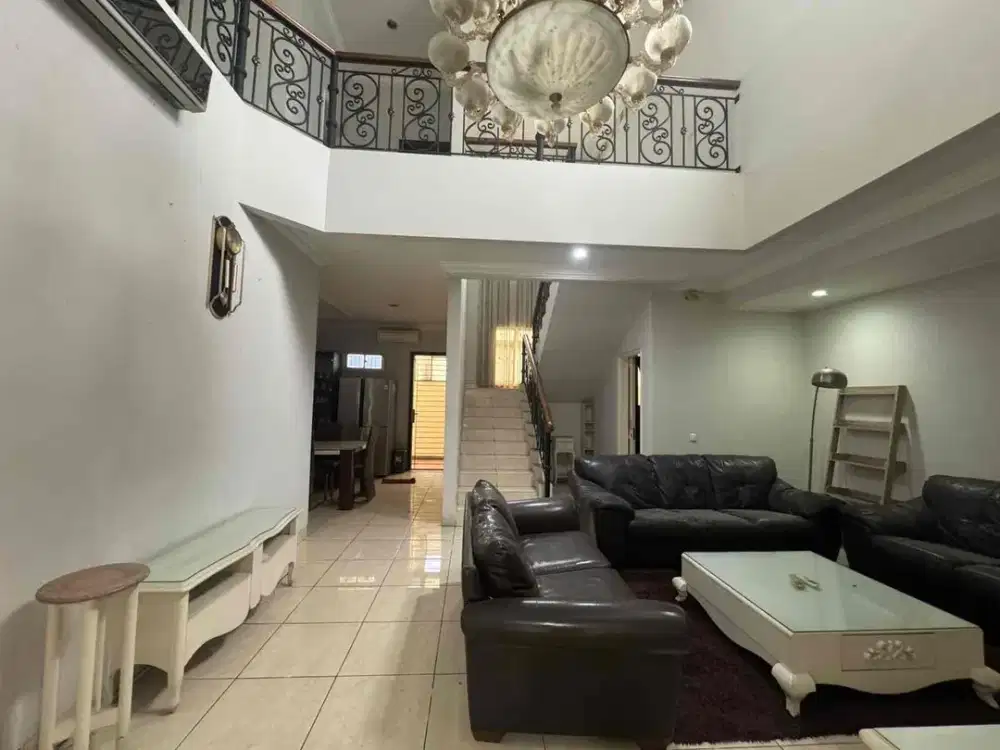 Rumah Cantik Dijual Murah Taman Beverly Hills