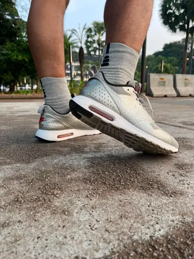 Sepatu Nike Air Max Tavas