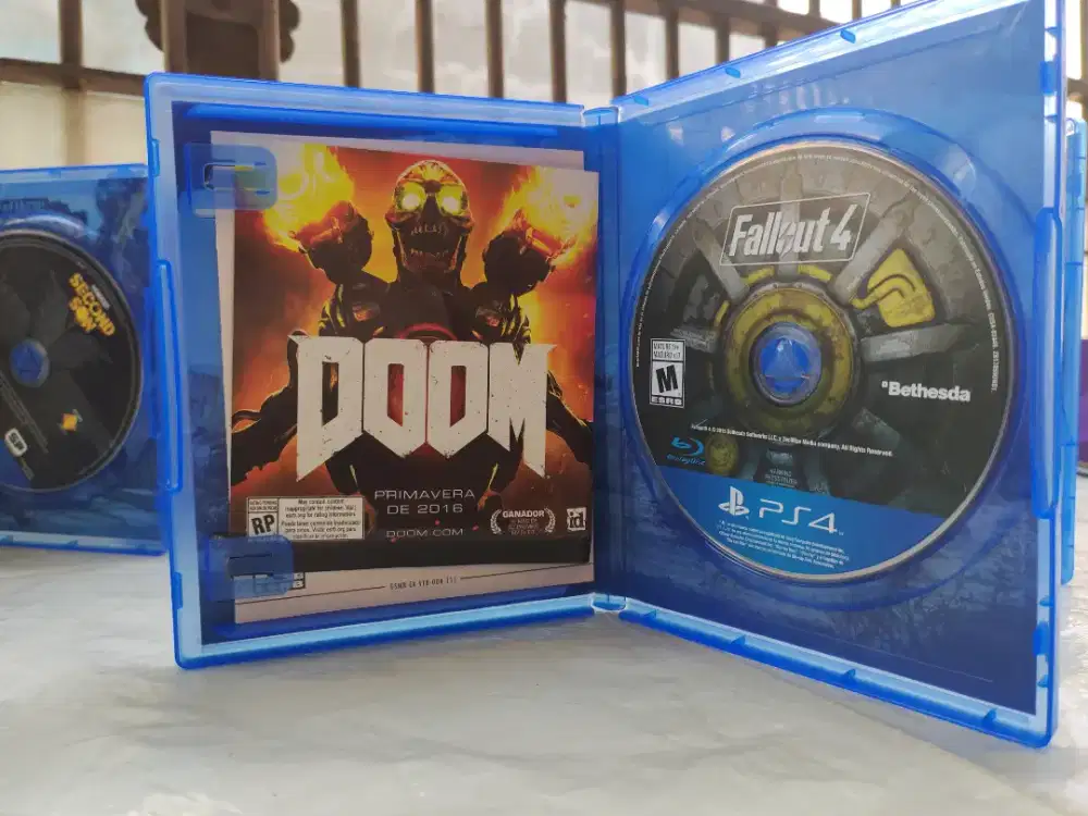 Kaset ps4 ori ada 8 pcs