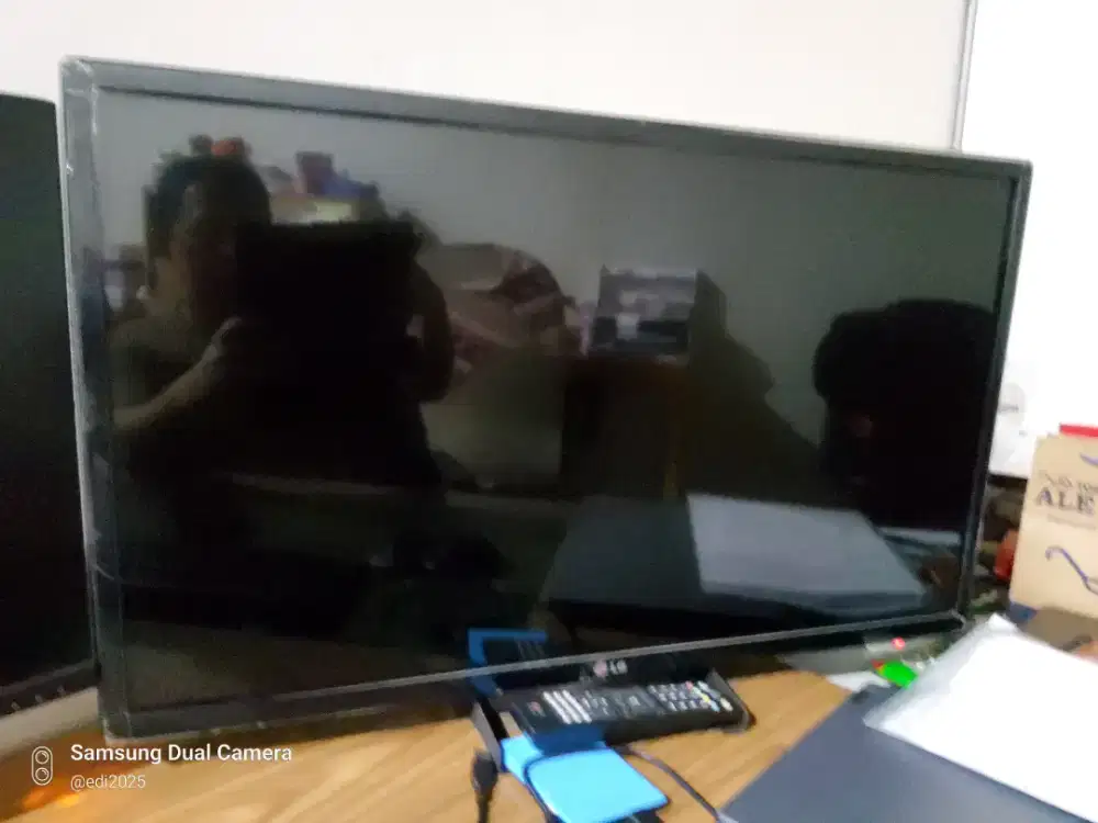 TV Merk LG 32  masih bagus.