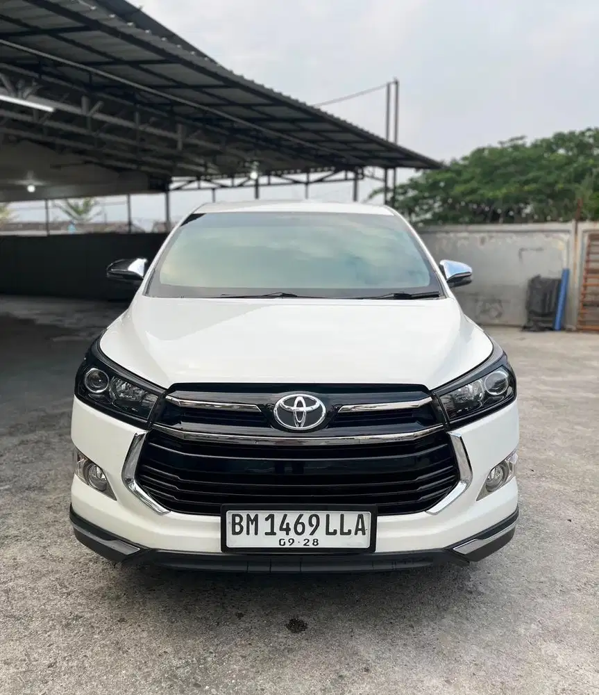 VENTURRE  2.4 DIESEL  2017 Matic Km 128 Ribu Servis Ricord