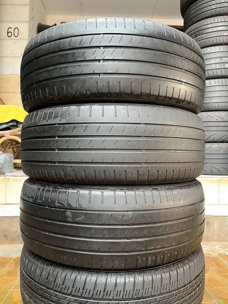 Ban Dunlop SP Sport LM705  235 55 r19  3Pcs